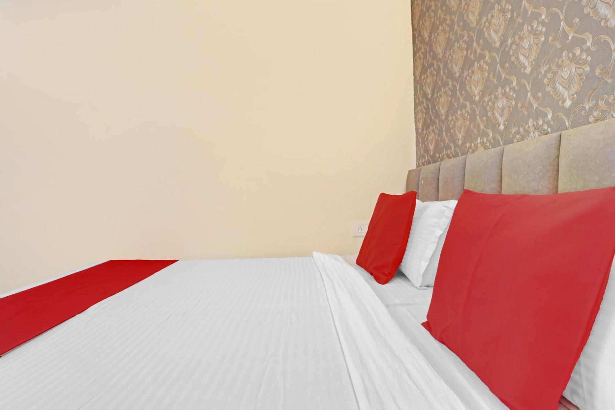 Hotel O Sky View Ludhiana Ngoại thất bức ảnh